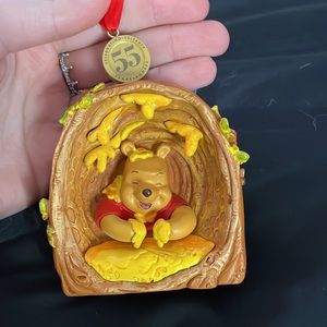 Winnie the Pooh and the Honey Tree Legacy Sketchbook Ornament – 55th Ann…